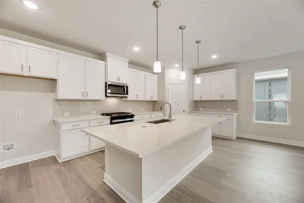 $405,590 | 1025 Canoe Way, Crowley, TX 76036