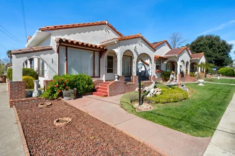 $1,375,000 | 803-811 East 5th Street, Benicia, CA 94510