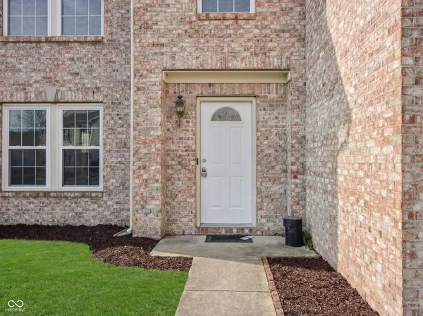 $395,000 | 10827 Zimmerman Lane, Indianapolis, IN 46231
