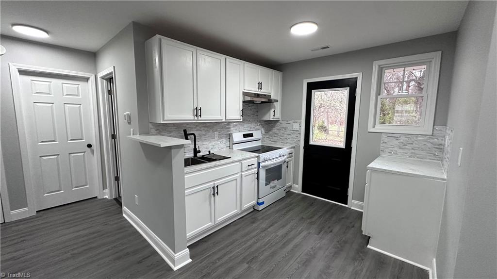 2314 Acorn Road Greensboro, NC 27406 - Photo 11 of 34