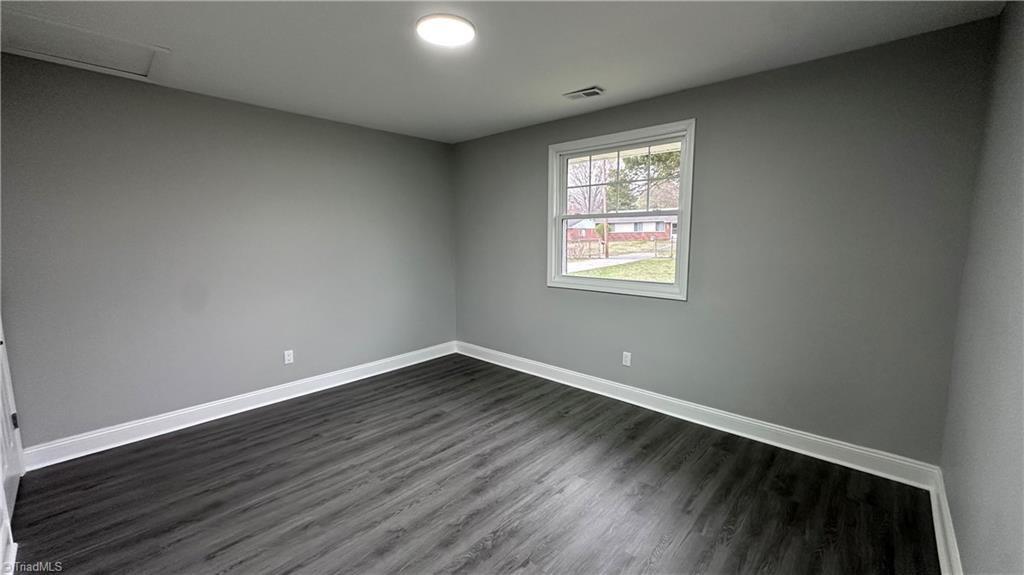 2314 Acorn Road Greensboro, NC 27406 - Photo 25 of 34