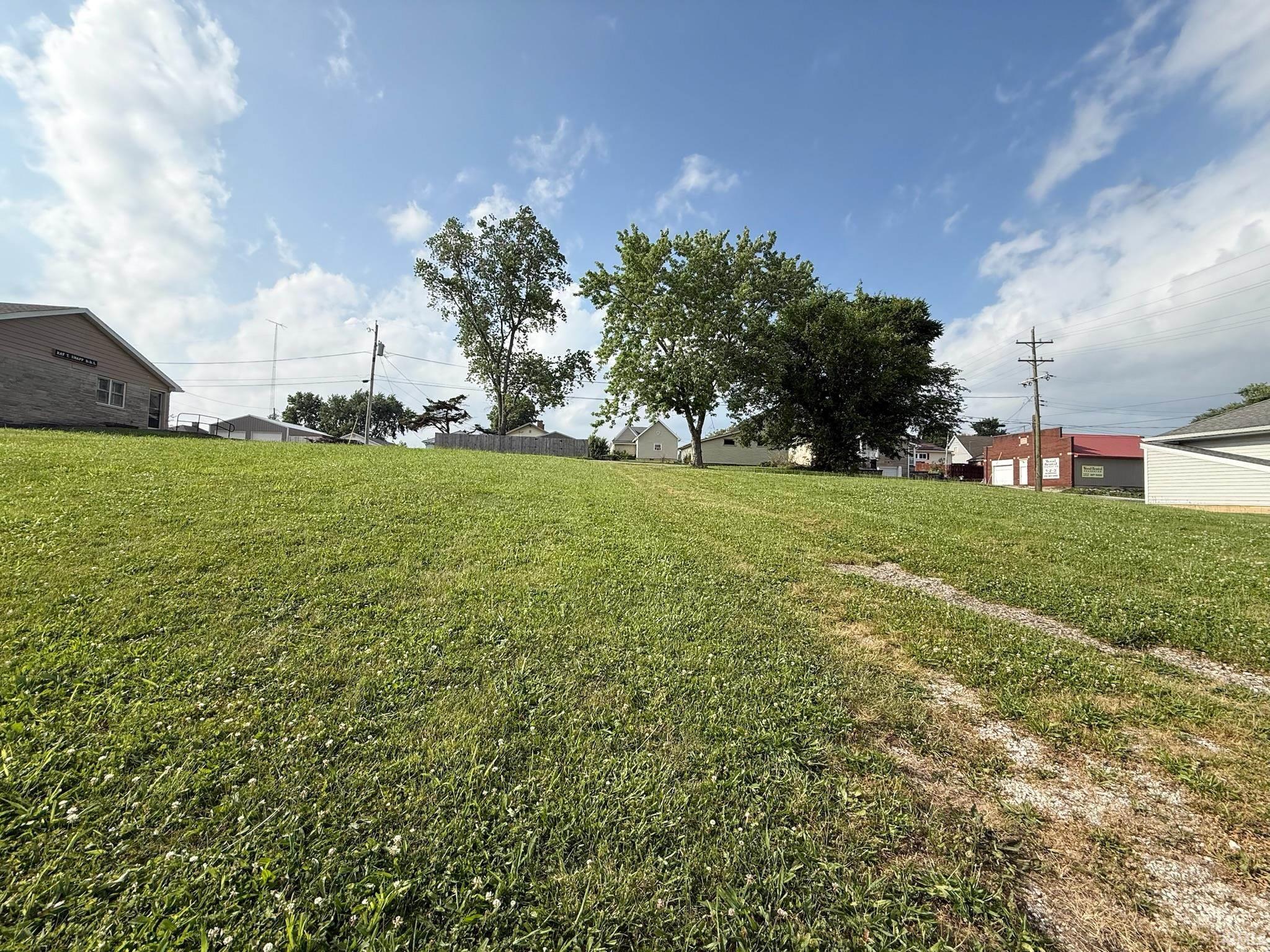 1811 16th Street Bedford, IN 47421 - Photo 4 of 8
