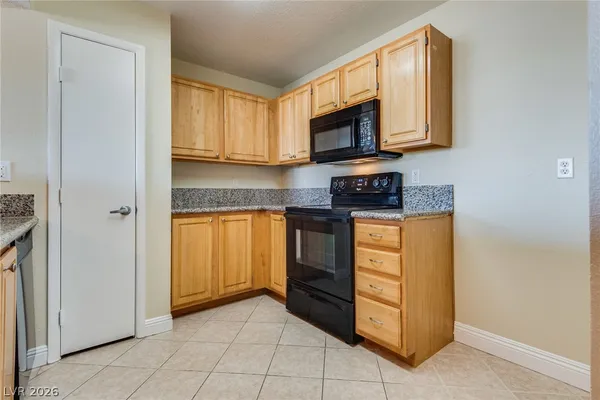 $1,500 | 5055 West Hacienda Avenue, Unit 2096, Las Vegas, NV 89118