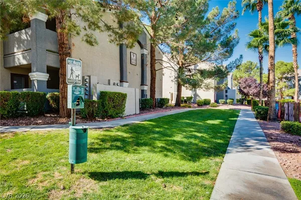 $1,500 | 5055 West Hacienda Avenue, Unit 2096, Las Vegas, NV 89118