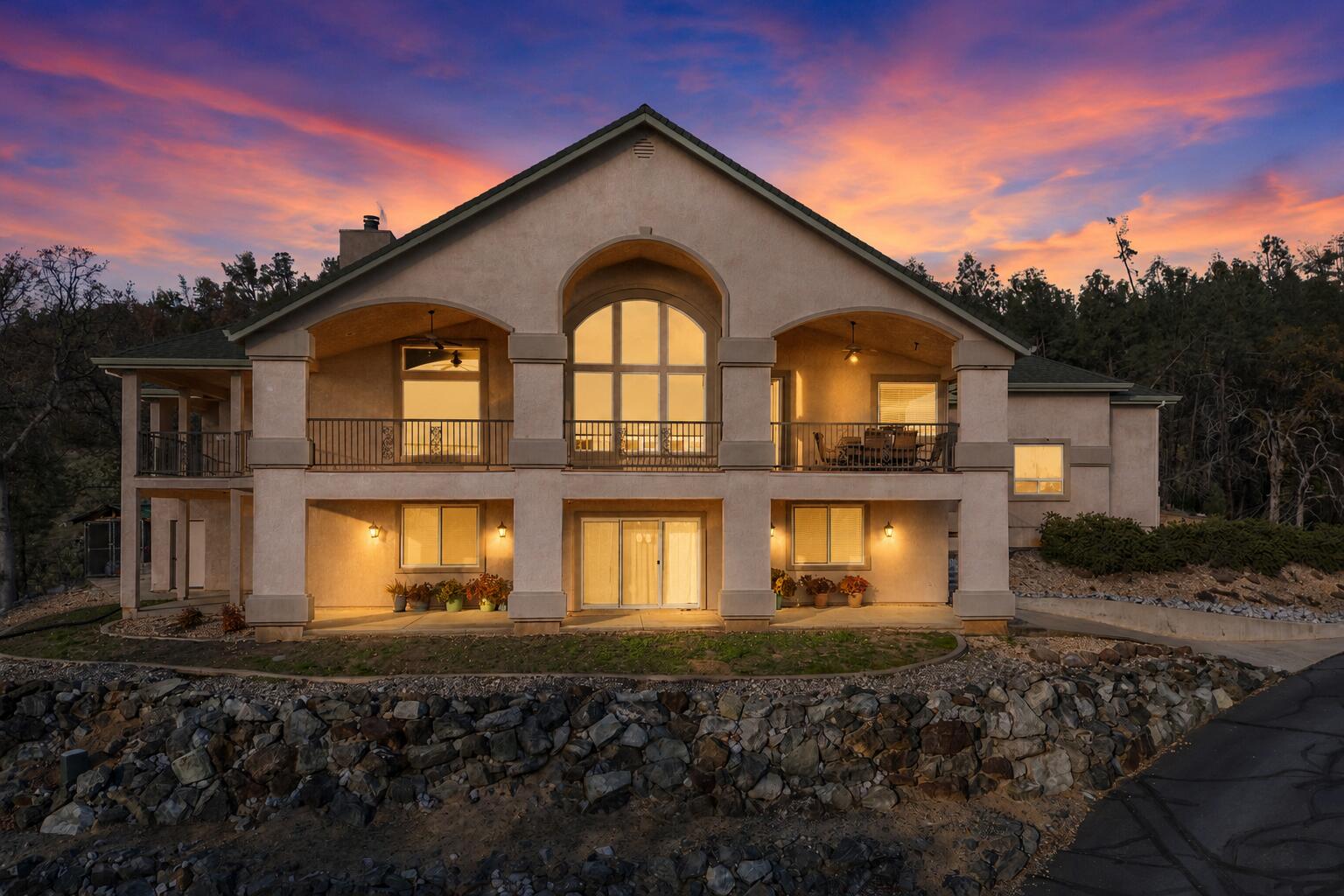 7775 Muletown Road Redding, CA 96001 - Photo 46 of 46 a front view of a house with garden