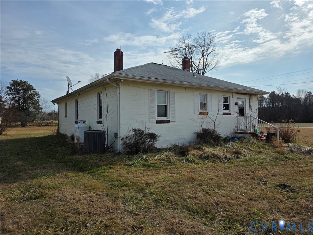 24806 Sawmill Road Carson, VA 23830 - Photo 4 of 19