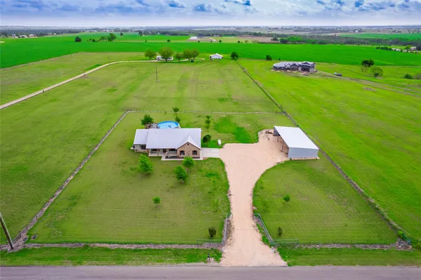 $790,000 | 877 County Road 455, Coupland, TX 78615