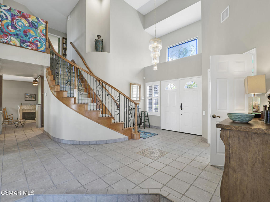 11823 Maple Crest Street Moorpark, CA 93021 - Photo 7 of 55