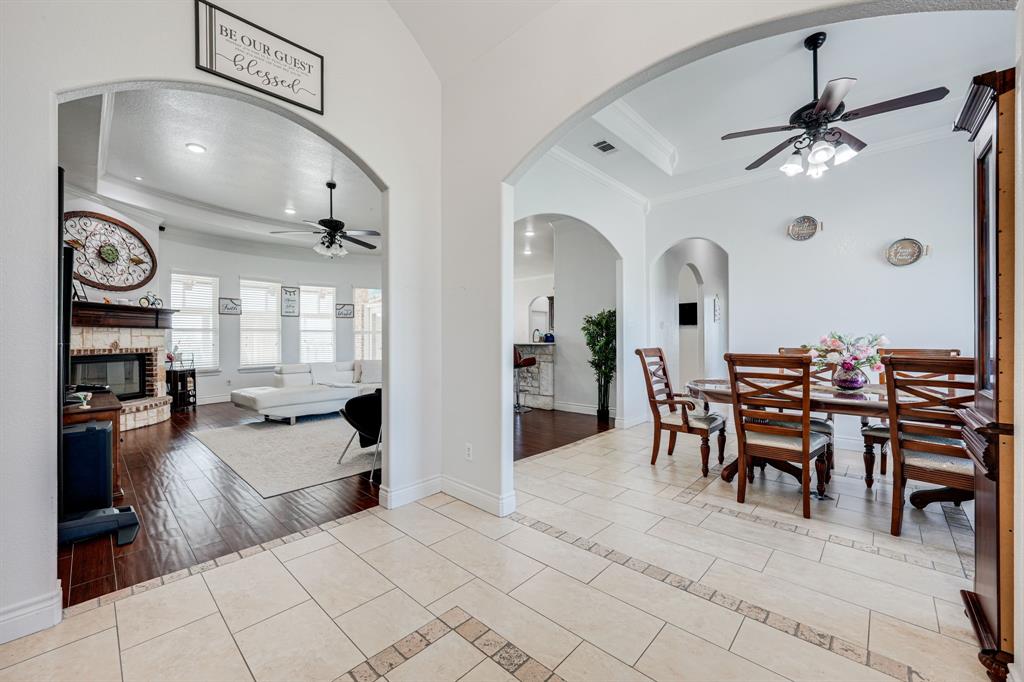 1192 Seaborn Road Ponder, TX 76259 - Photo 5 of 40 a view of a livingroom with furniture and a table