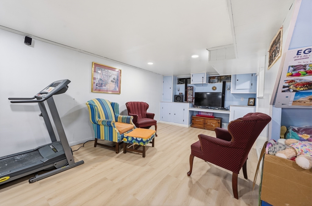 11 Mcfarlin Road Chelmsford, MA 01824 - Photo 28 of 37