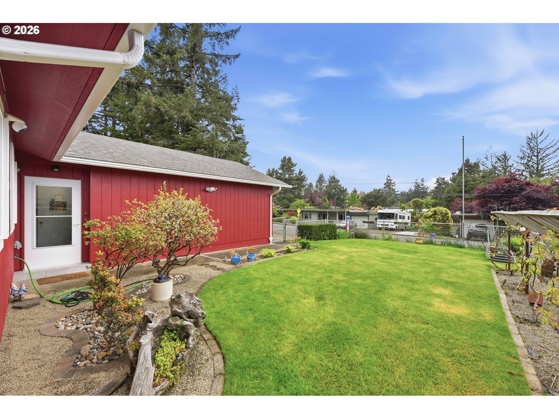 425 Radar Road Coos Bay, OR 97420 - Photo 4 of 41 Gallery Image 4