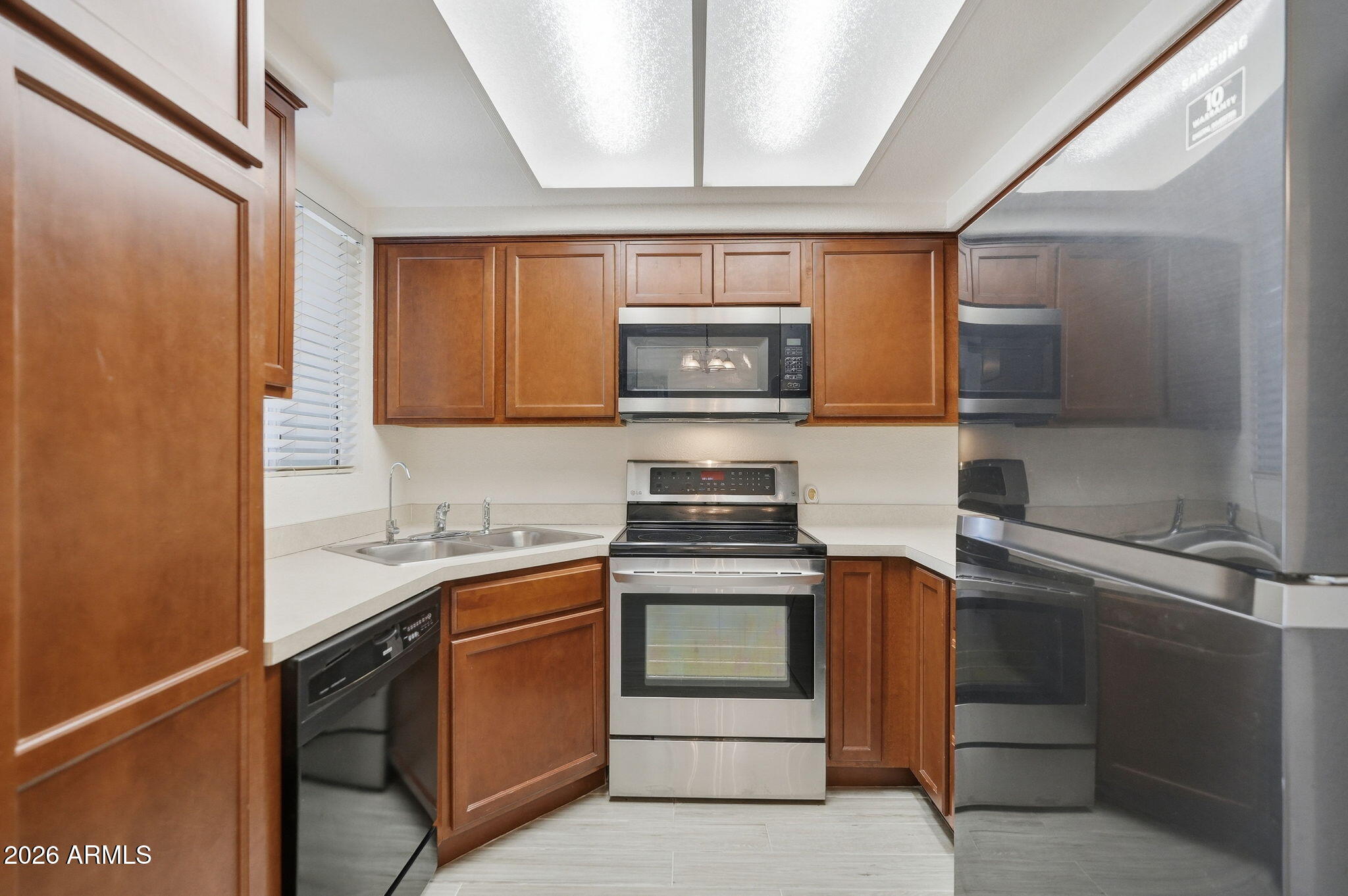 1825 West Ray Road, Unit 1083 Chandler, AZ 85224 - Photo 10 of 26 Kitchen