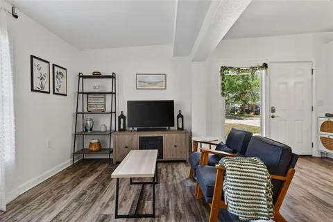 $379,000 | 6318 21st Avenue North, St. Petersburg, FL 33710