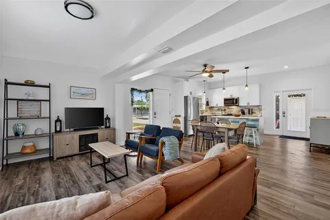 $379,000 | 6318 21st Avenue North, St. Petersburg, FL 33710