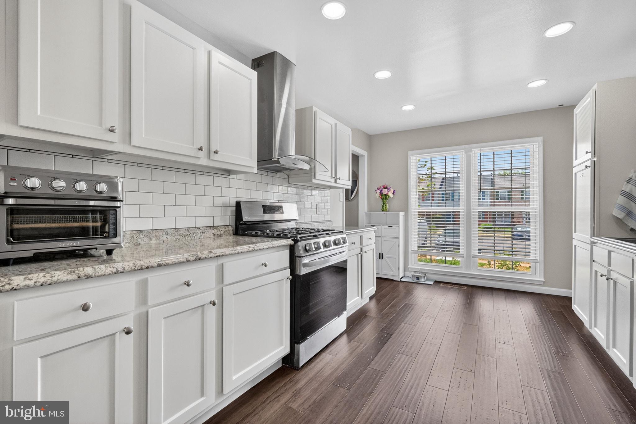 7511 Bedford Road Manassas, VA 20109 - Photo 7 of 40 Kitchen