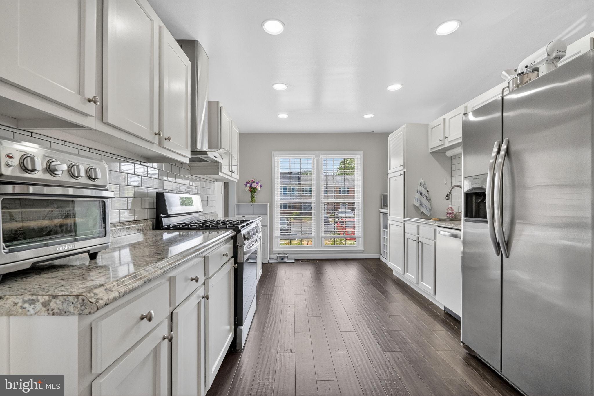 7511 Bedford Road Manassas, VA 20109 - Photo 8 of 40 Kitchen