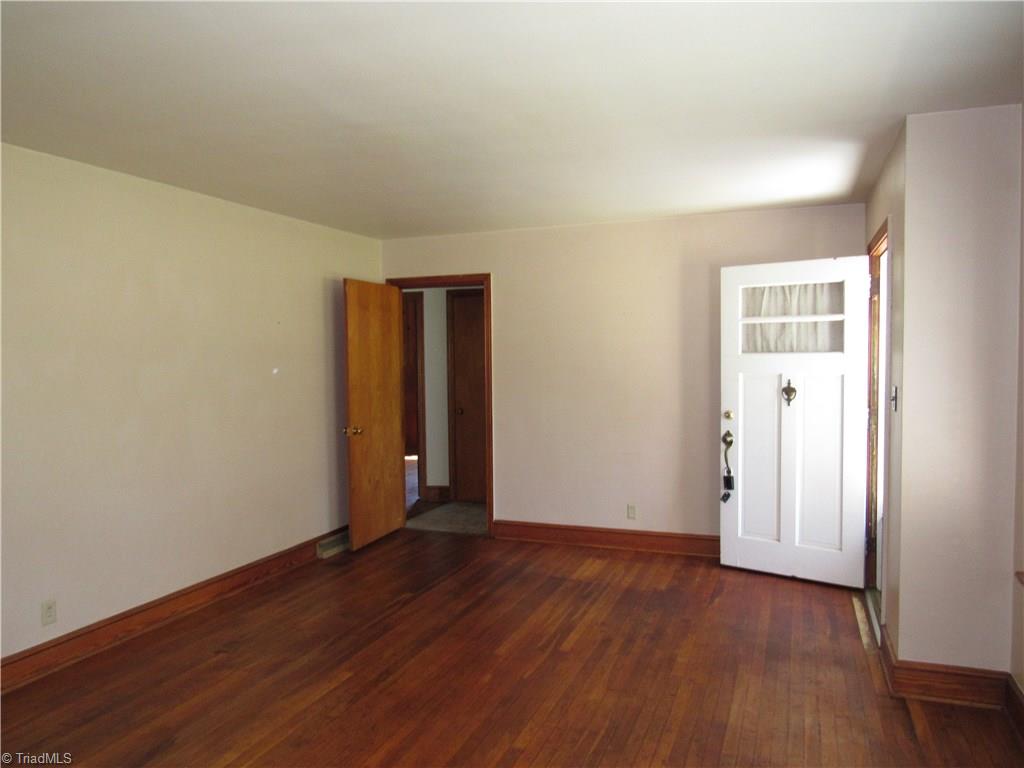 385 College Street Rural Hall, NC 27045 - Photo 5 of 19