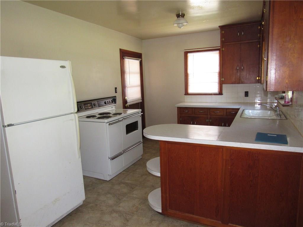 385 College Street Rural Hall, NC 27045 - Photo 6 of 19