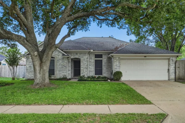 $350,000 | 7215 Pembrough Lane, Katy, TX 77494