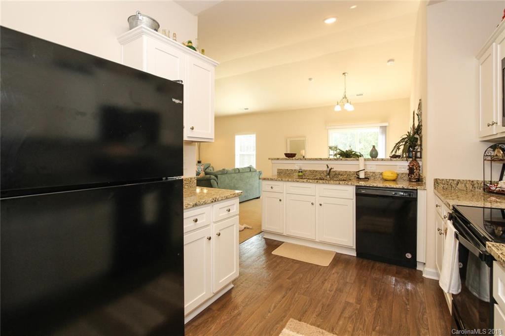 9622 Weikert Road, Unit 212 Charlotte, NC 28215 - Photo 12 of 25 Gallery Image 12