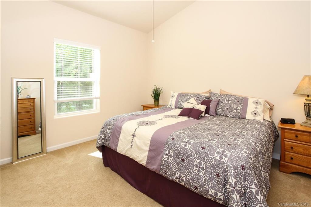 9622 Weikert Road, Unit 212 Charlotte, NC 28215 - Photo 14 of 25 Gallery Image 14