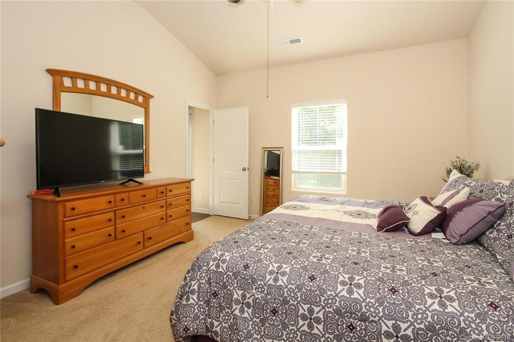 9622 Weikert Road, Unit 212 Charlotte, NC 28215 - Photo 16 of 25 Gallery Image 16