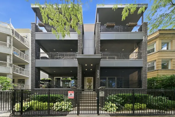 $725,000 | 5236 North Kenmore Avenue, Unit 3N, Chicago, IL 60640