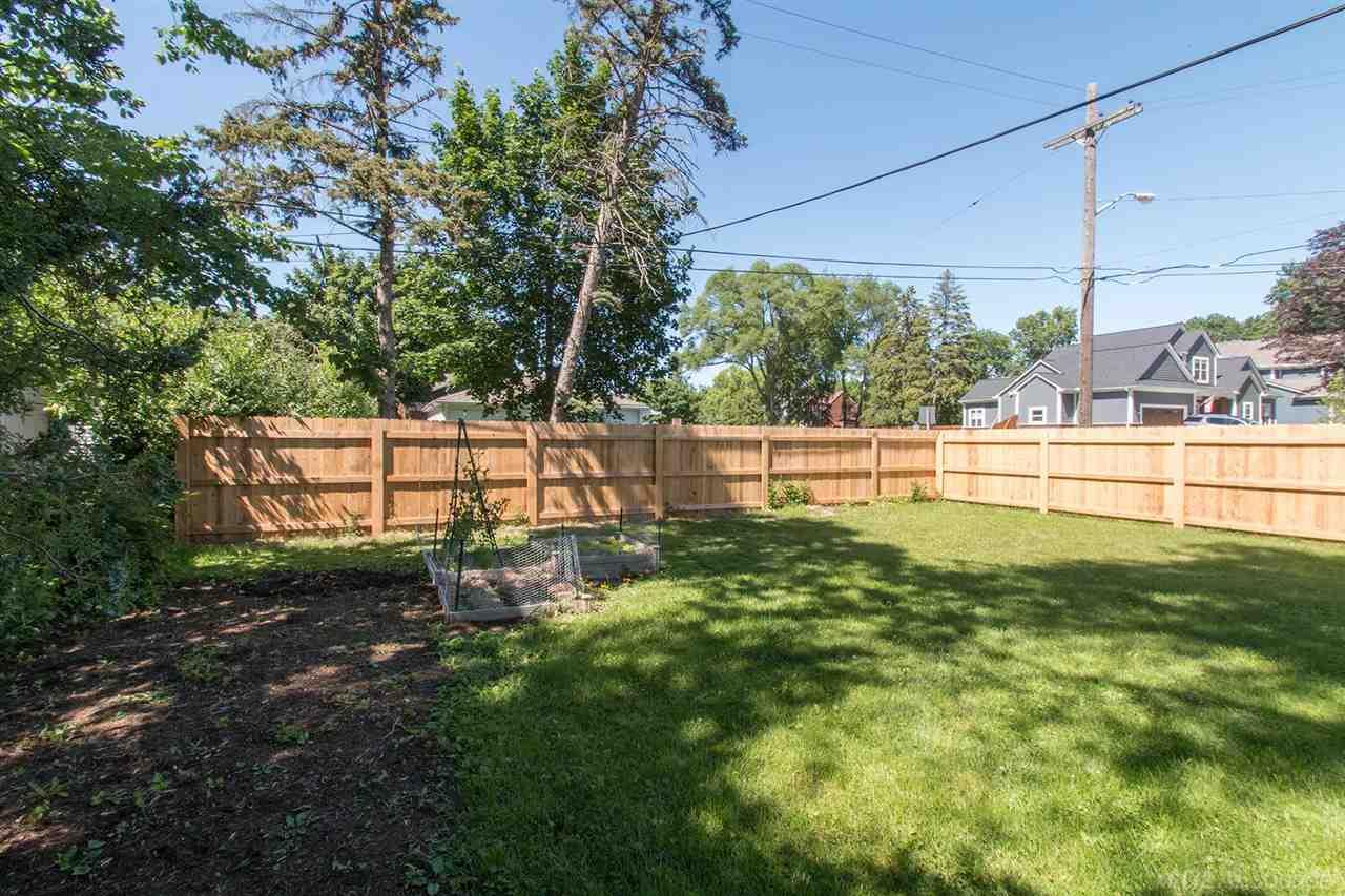 102 Normandy Road Royal Oak, MI 48073 - Photo 27 of 29 50045505-26.JPG