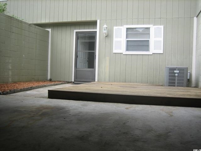 900 State Rd S-7-297, Unit 2B Beaufort, SC 29902 - Photo 1 of 16 Primary Photo