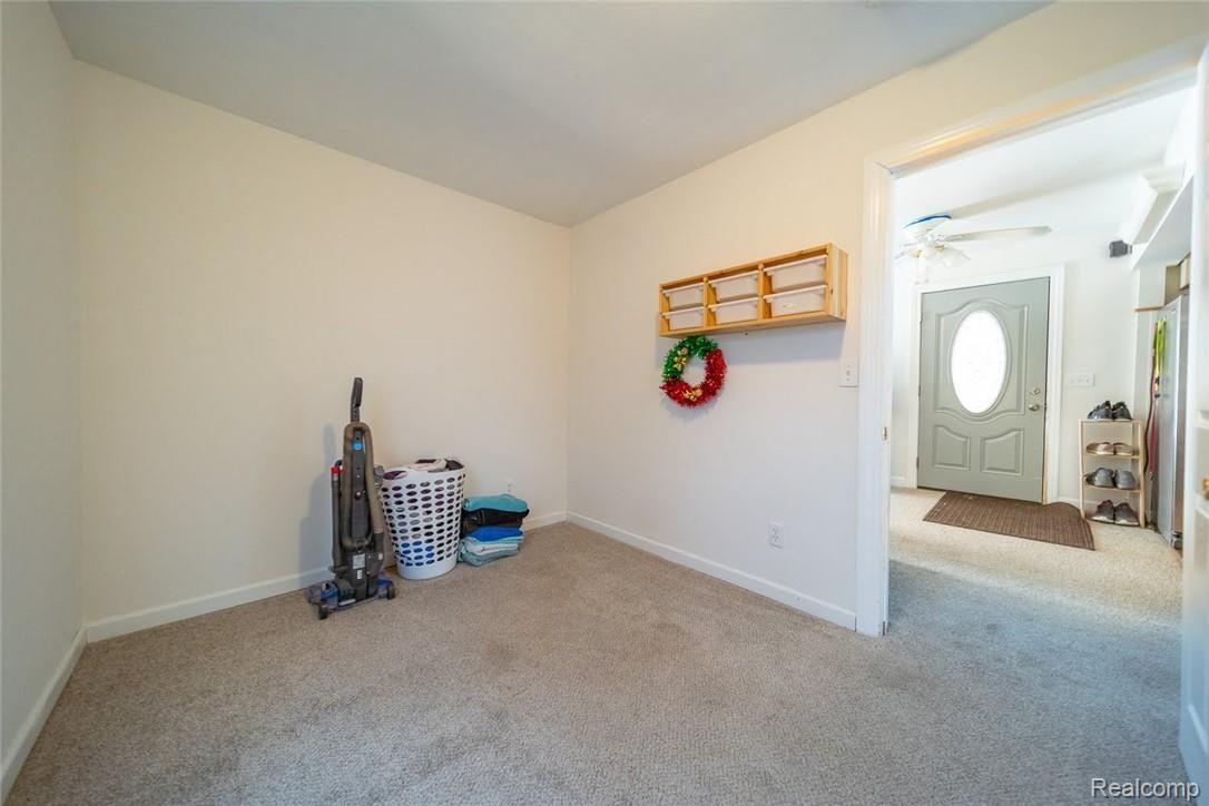 2531 Henry Road Lapeer, MI 48446 - Photo 8 of 12 2531 Henry Rd Lapeer-6.jpg