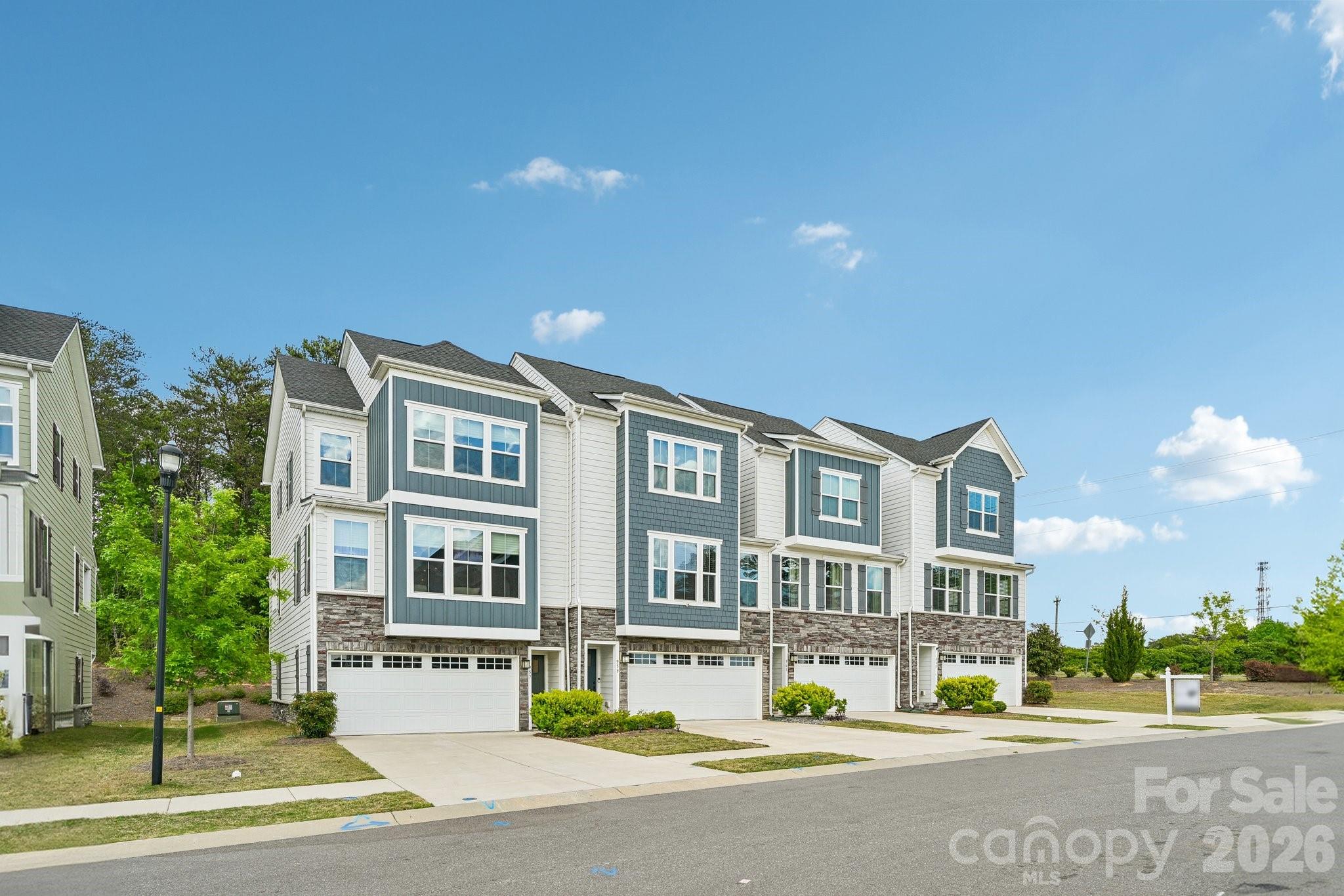 957 Portrush Lane Tega Cay, SC 29708 - Photo 2 of 31 Gallery Image 2