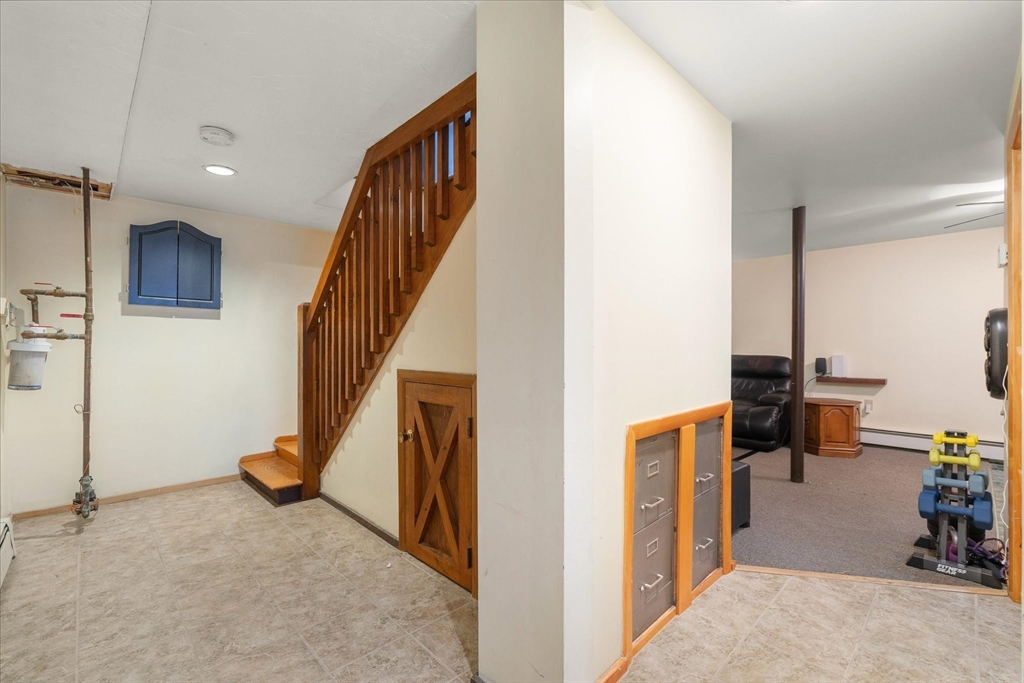 27 Mumford Road Sutton, MA 01590 - Photo 17 of 31