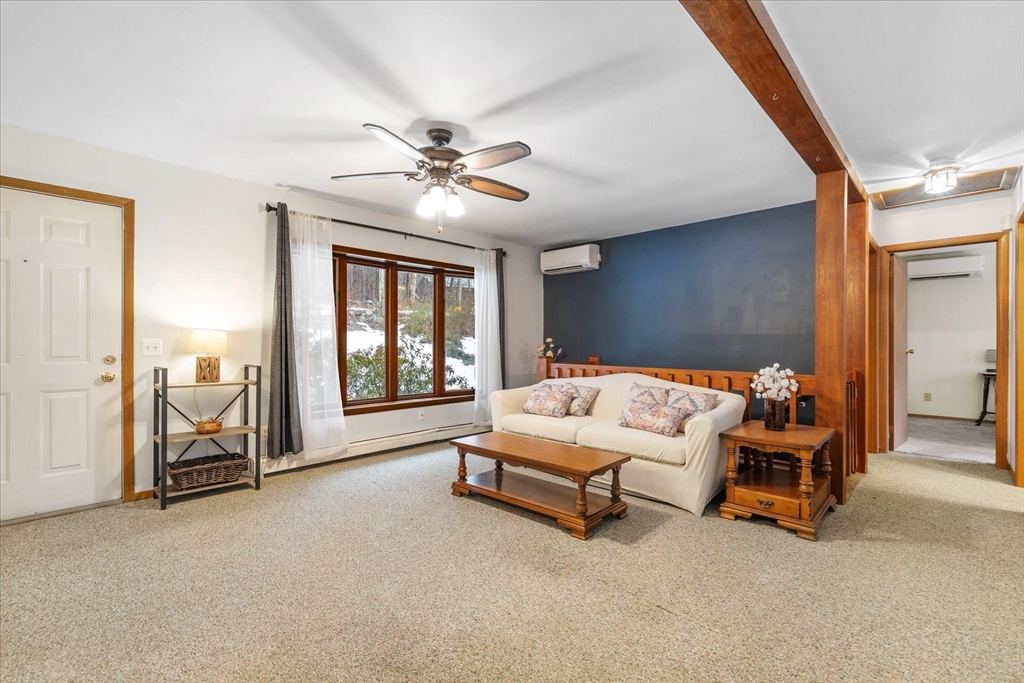 27 Mumford Road Sutton, MA 01590 - Photo 3 of 31