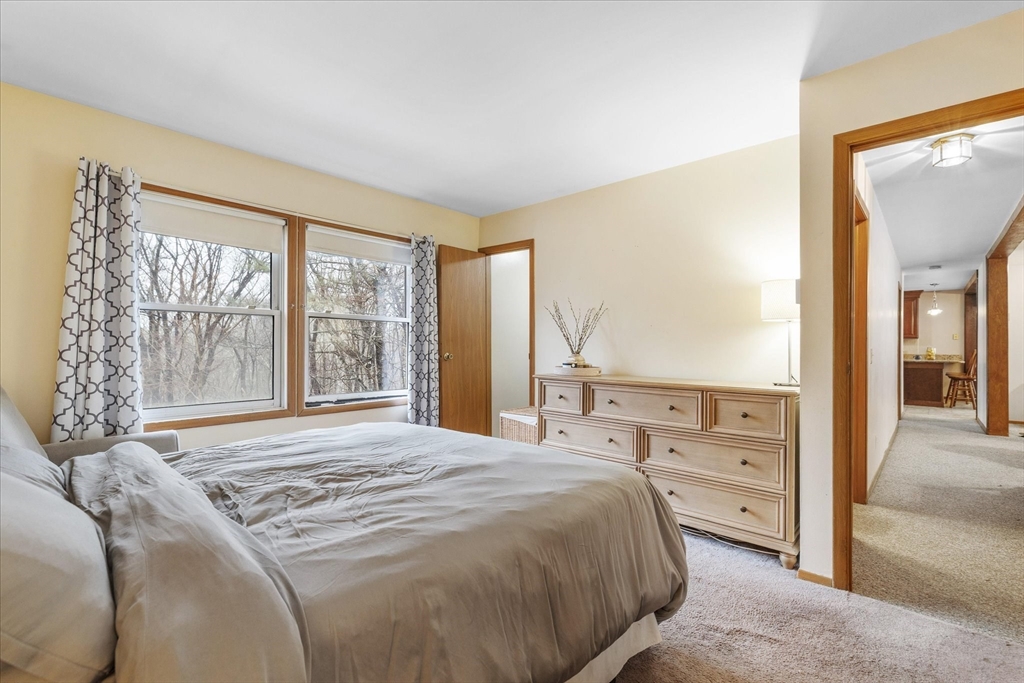 27 Mumford Road Sutton, MA 01590 - Photo 9 of 31