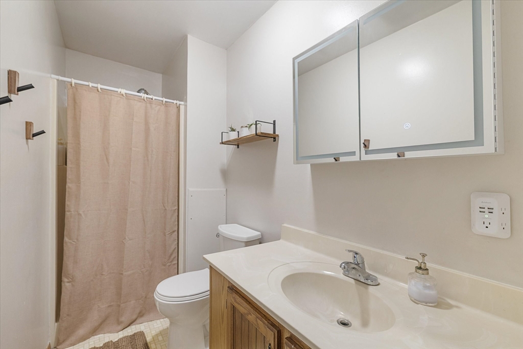 27 Mumford Road Sutton, MA 01590 - Photo 10 of 31