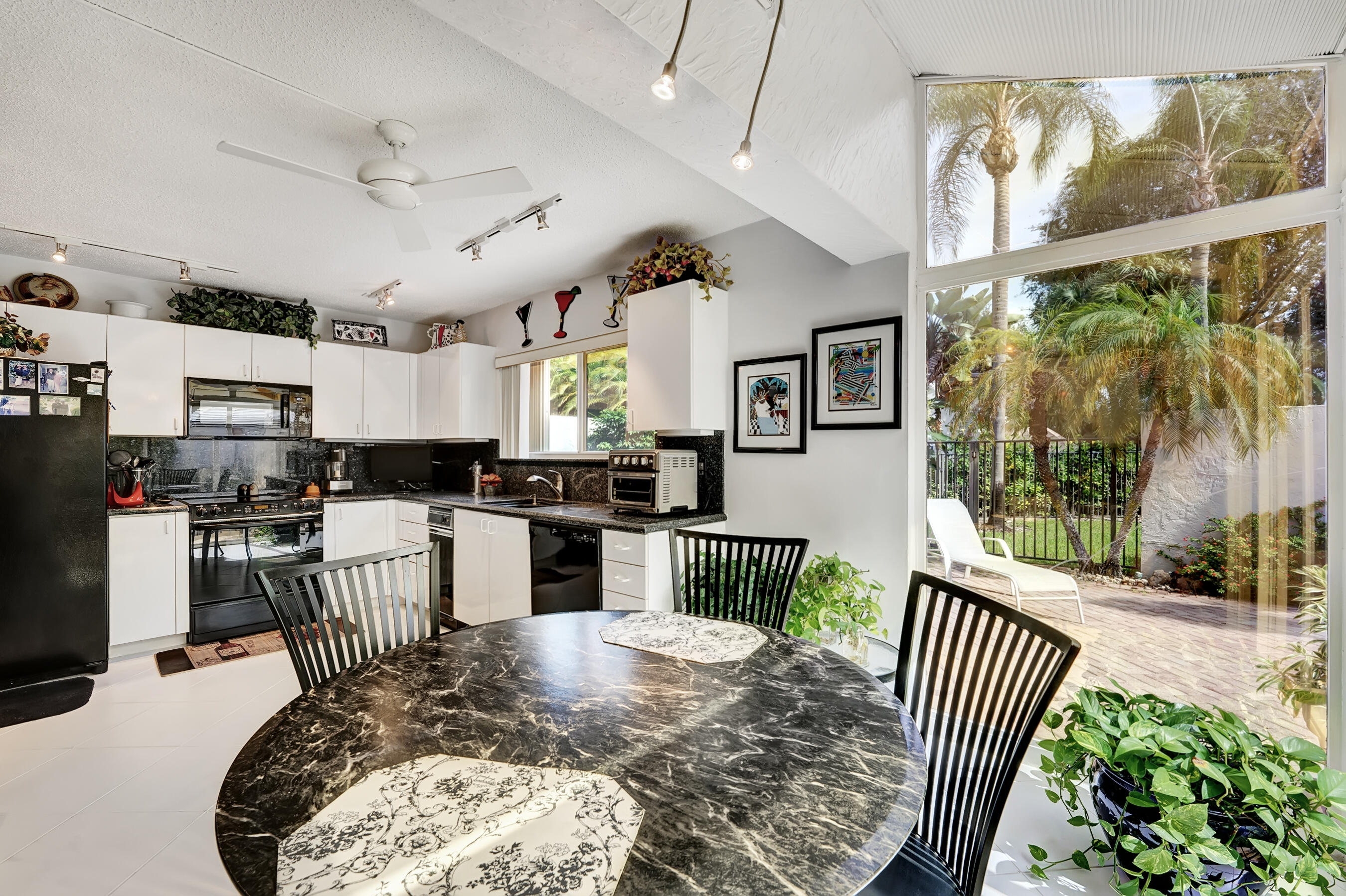 7338 Woodmont Court Boca Raton, FL 33434 - Photo 12 of 34 DSC02630