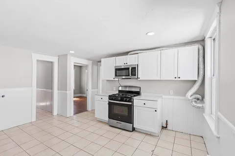 $820,000 | 19-21 Henchman Street, Worcester, MA 01605