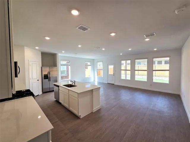 $1,995 | 925 Calley Pear Trail, Princeton, TX 75407