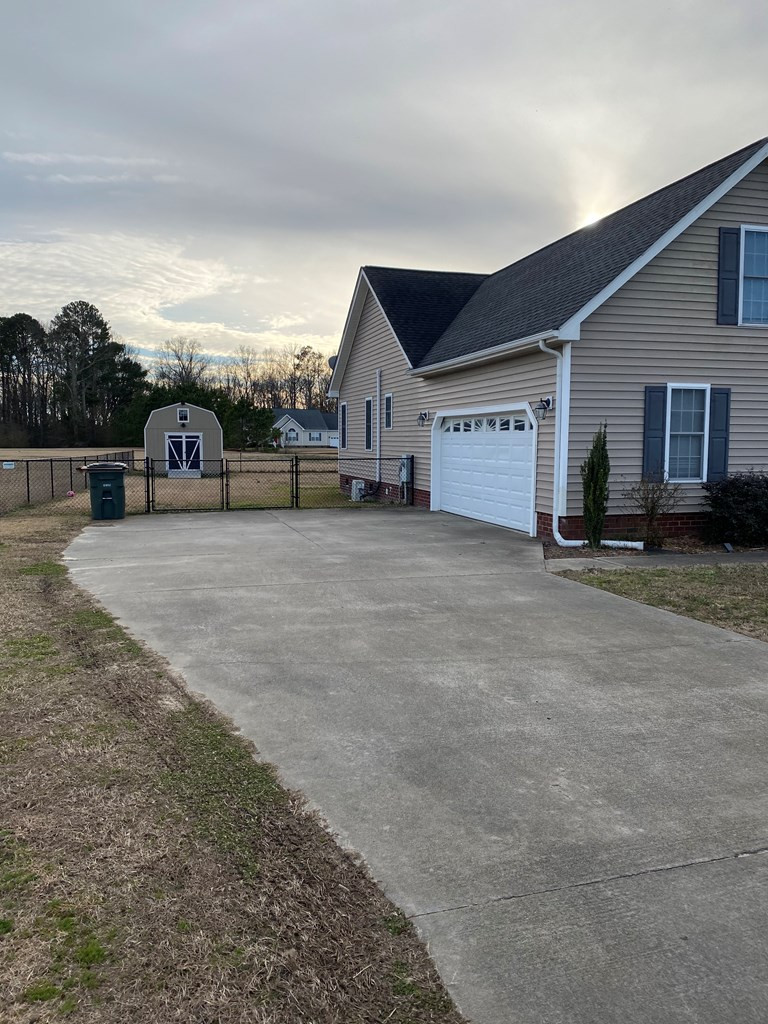 1835 Antioch Road Pikeville, NC 27863 - Photo 3 of 30 Gallery Image 3
