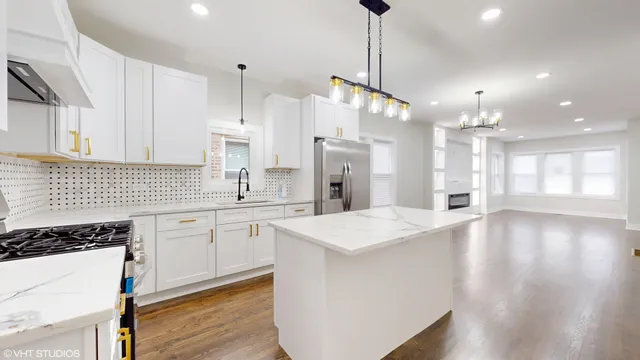 $364,000 | 7545 South Perry Avenue, Chicago, IL 60620