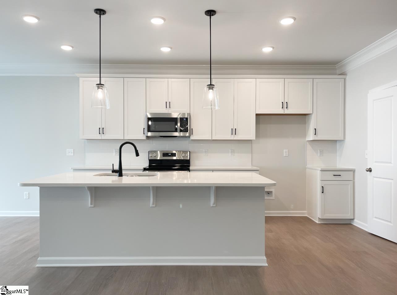 618 Autumn Lake Road Simpsonville, SC 29681 - Photo 5 of 20 Gallery Image 5
