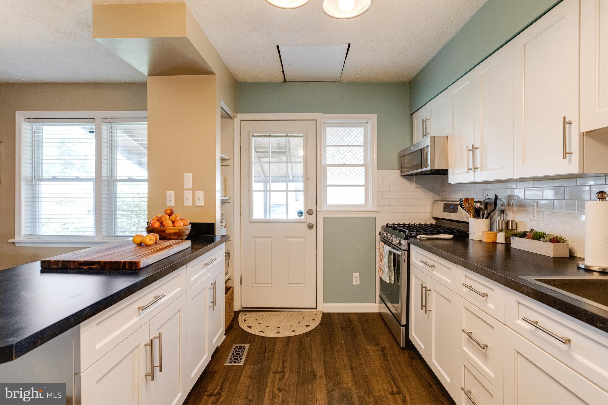 103 Bladen Road Essex, MD 21221 - Photo 8 of 39