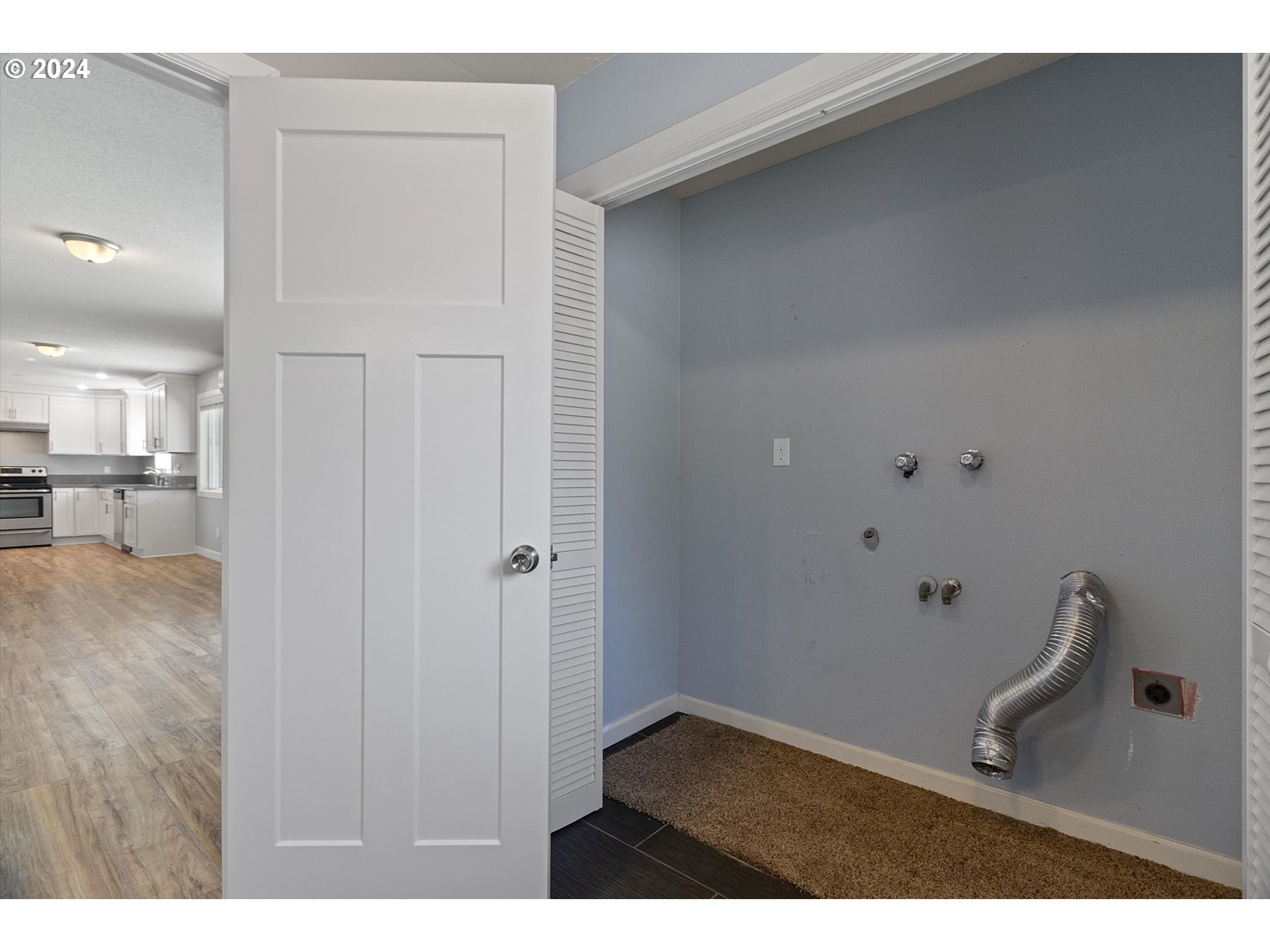 8412 Northeast 27th Avenue Vancouver, WA 98665 - Photo 29 of 36 a view of an empty room
