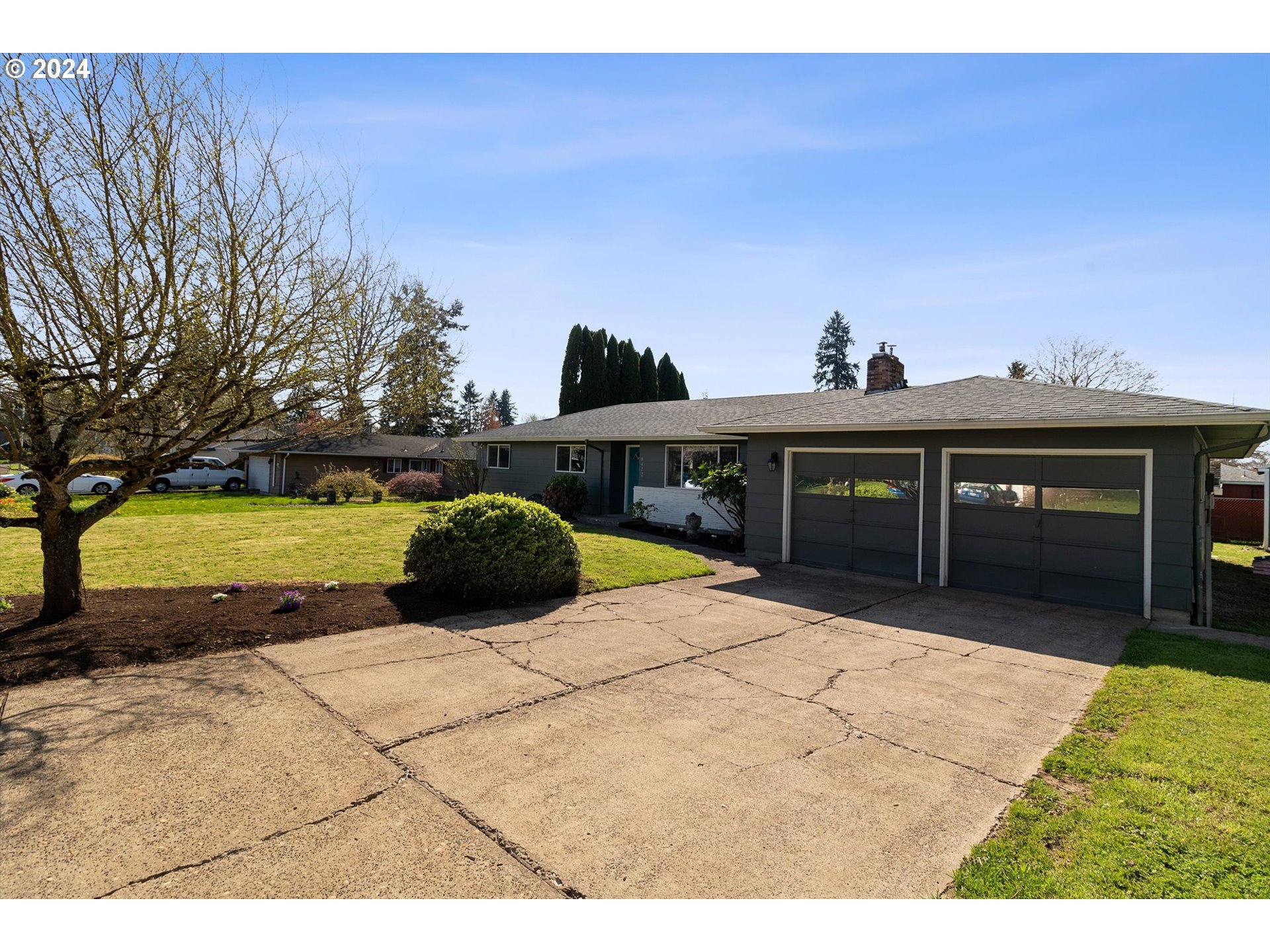 8412 Northeast 27th Avenue Vancouver, WA 98665 - Photo 3 of 36