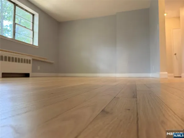 $2,200 | 330 Northwood Way, Unit 10, Palisades Park, NJ 07650