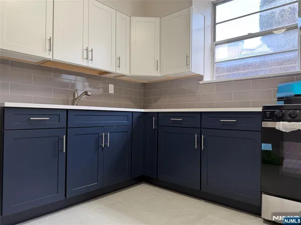 $2,200 | 330 Northwood Way, Unit 10, Palisades Park, NJ 07650