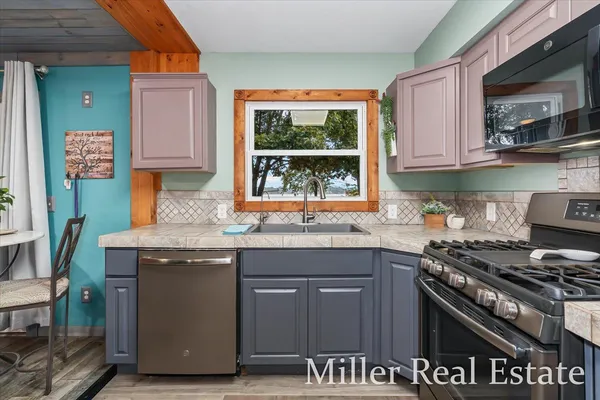 $549,900 | 9374 Highway 43, Delton, MI 49046