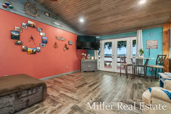 $549,900 | 9374 Highway 43, Delton, MI 49046