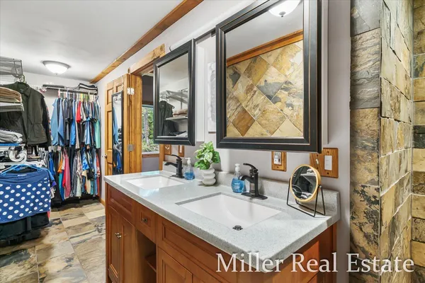 $549,900 | 9374 Highway 43, Delton, MI 49046