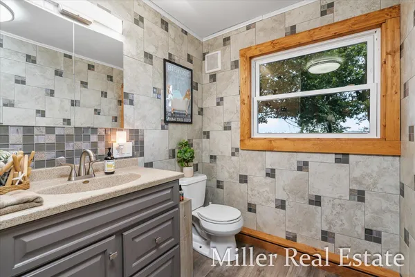 $549,900 | 9374 Highway 43, Delton, MI 49046